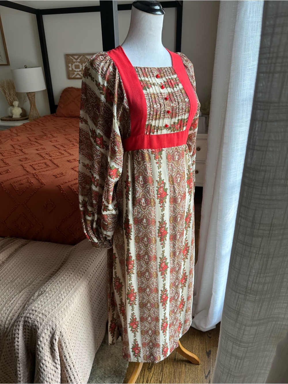 Vintage 70’s 80’s Lisa Jo Size 9 Peasant Floral Maxi Dress